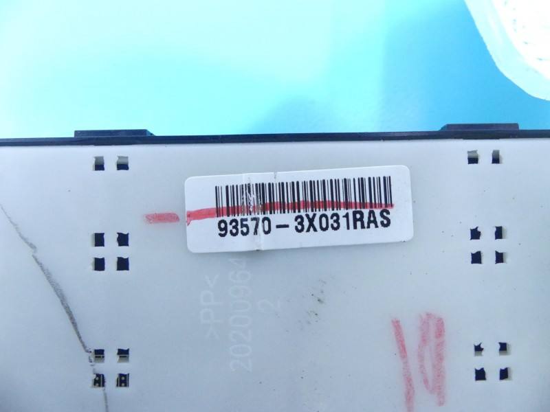 Блок кнопок стеклоподъемников Hyundai Elantra 93570-3X031RAS — фото детали 4