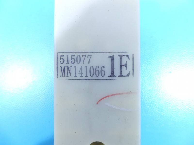 Блок кнопок склопідйомників Mitsubishi Grandis MN1410661E — фото деталі 4