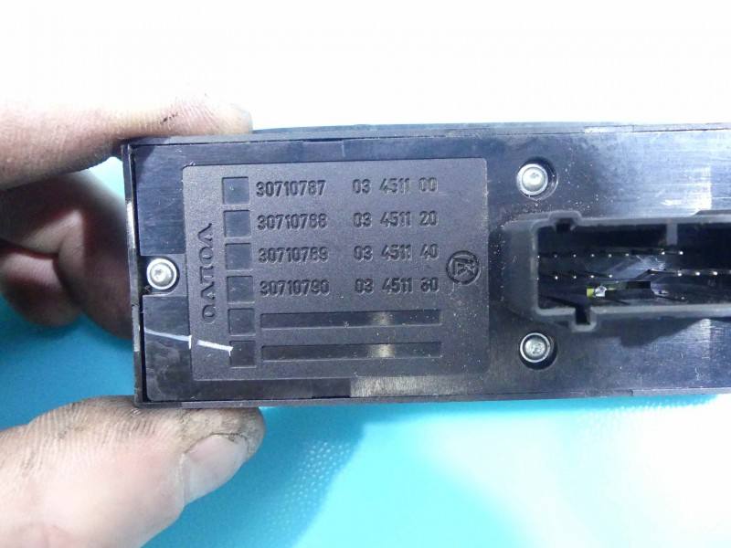 Блок кнопок склопідйомників Volvo V50 30710787 — фото деталі 4