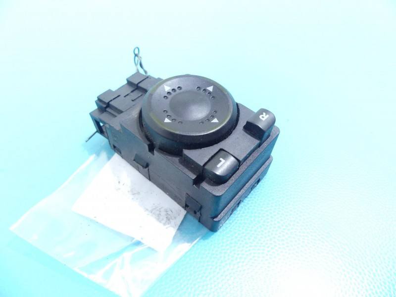 Блок кнопок склопідйомників Volkswagen Golf 4 3B1959565B