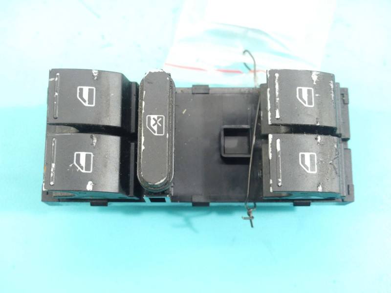 Блок кнопок склопідйомників Seat Toledo 1K4959857 — фото деталі 2