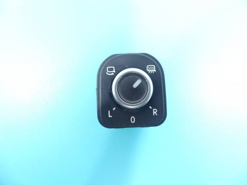 Блок кнопок склопідйомників Skoda Superb 2 3T0959565A