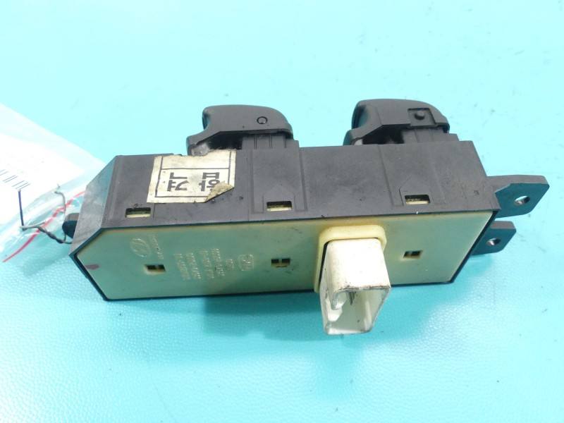 Блок кнопок склопідйомників Hyundai Santa Fe 93570-26100 — фото деталі 5