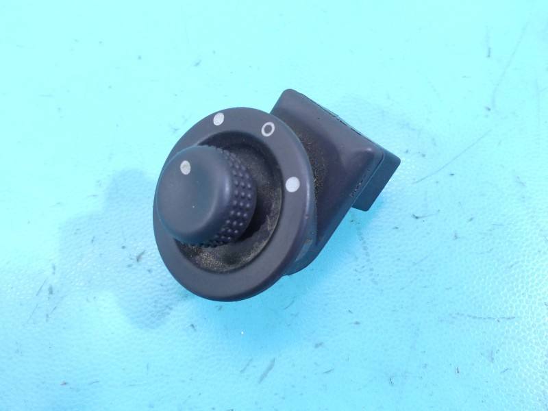 Блок кнопок склопідйомників Renault Megane 2 8200002442A