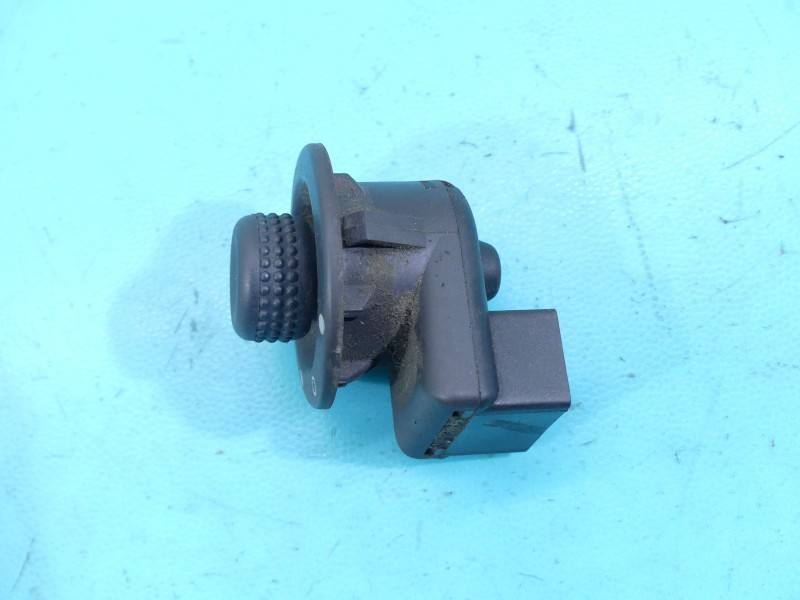 Блок кнопок склопідйомників Renault Megane 2 8200002442A — фото деталі 2