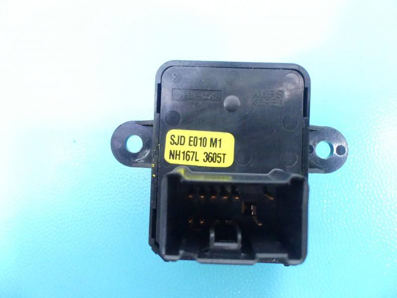 Блок кнопок склопідйомників Honda FR-V SJDE010M1 — фото деталі 3