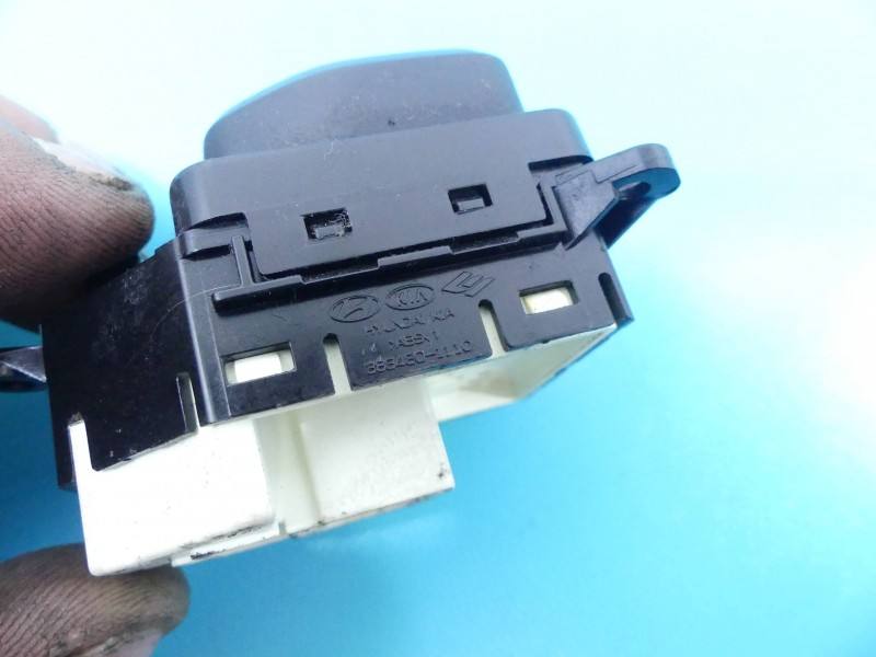Блок кнопок стеклоподъемников Hyundai Ix35 — фото детали 4
