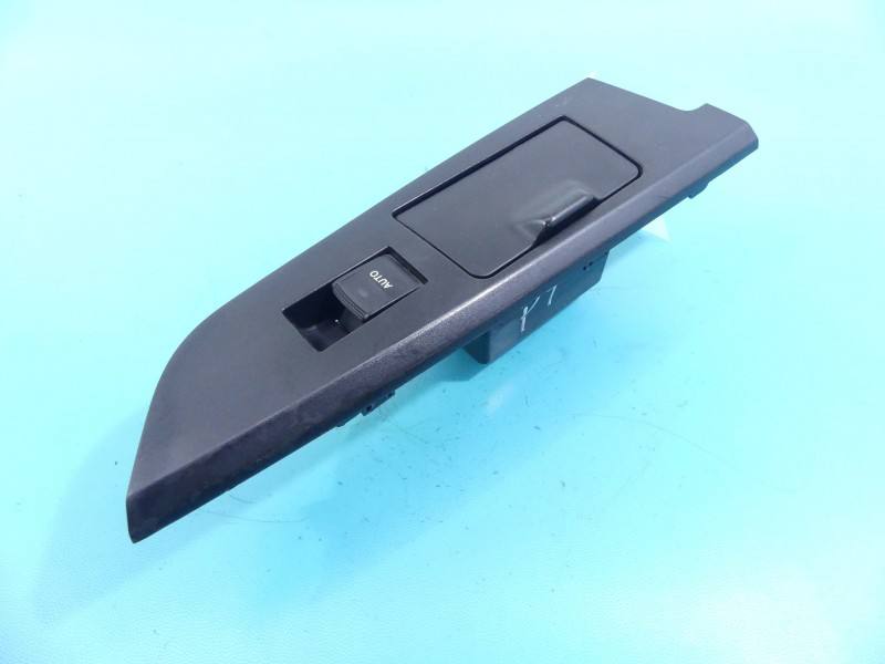 Блок кнопок склопідйомників Toyota Land Cruiser 74270-60020