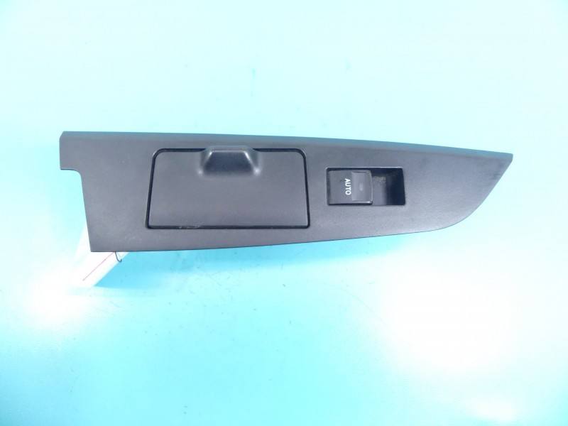 Блок кнопок склопідйомників Toyota Land Cruiser 74270-60020 — фото деталі 2