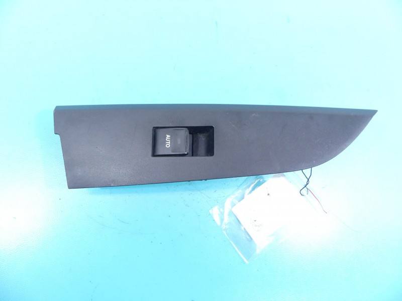 Блок кнопок склопідйомників Toyota Land Cruiser 74231-60530 — фото деталі 2