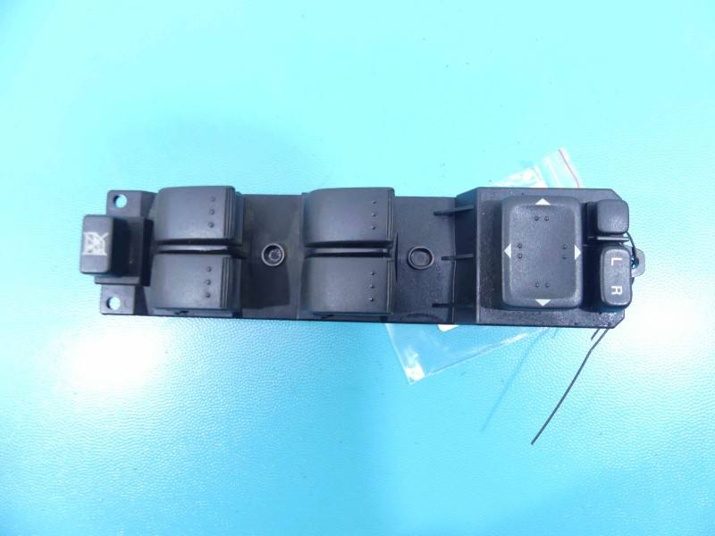 Блок кнопок склопідйомників Mazda CX-7 EH6766350