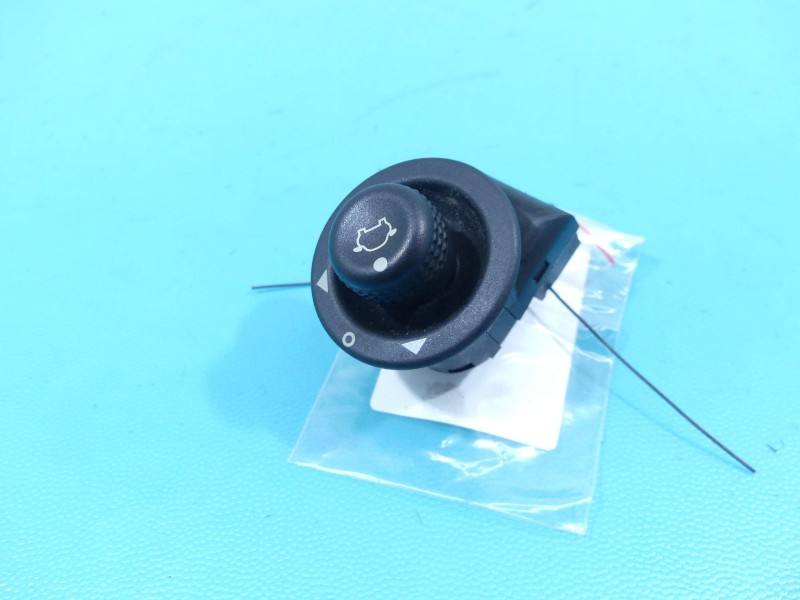 Блок кнопок склопідйомників Ford Fiesta CA6T-1ZB676-AA