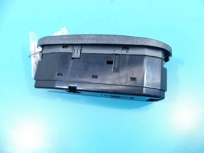 Блок кнопок стеклоподъемников Hyundai Coupe 93570-27000 — фото детали 3