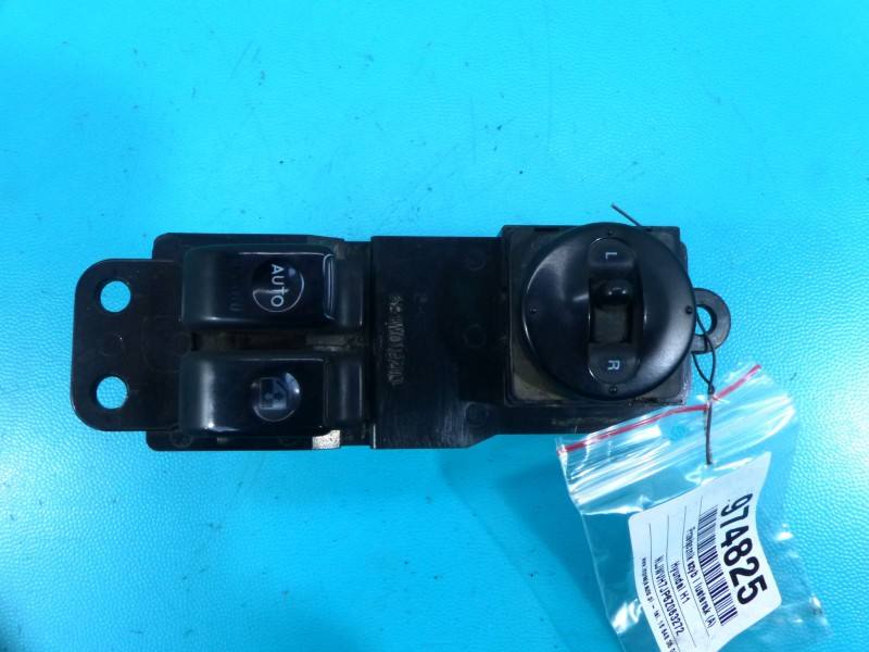 Блок кнопок стеклоподъемников Hyundai H1 93570-4A000