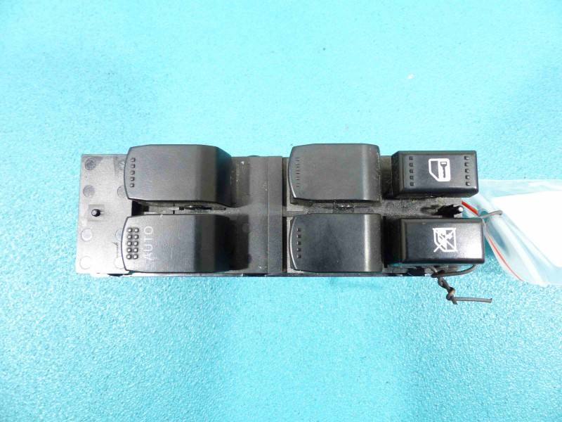 Блок кнопок склопідйомників Suzuki Grand Vitara 64J203036T