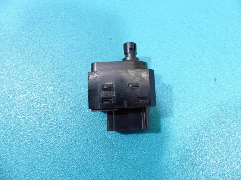 Блок кнопок склопідйомників Suzuki Grand Vitara 62J003046T — фото деталі 2