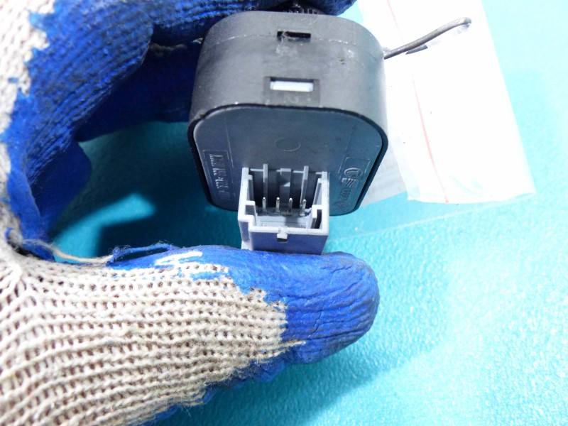 Блок кнопок склопідйомників Audi A4 B8 8K0959565 — фото деталі 3