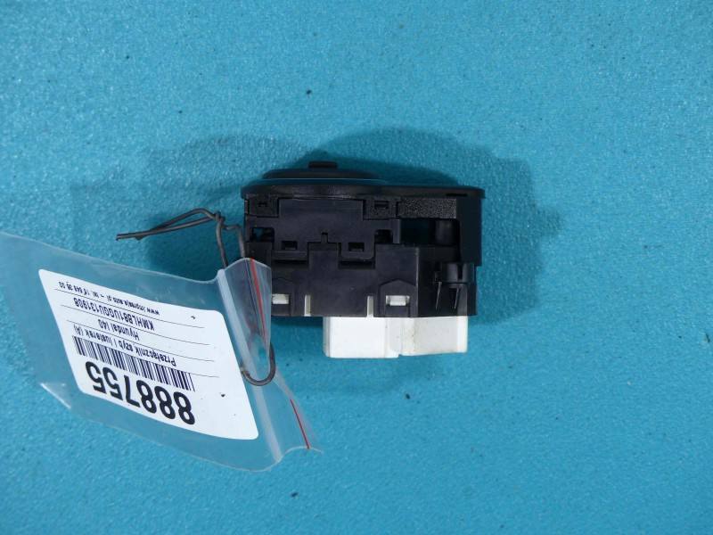 Блок кнопок склопідйомників Hyundai I40 39R480-1230 — фото деталі 4