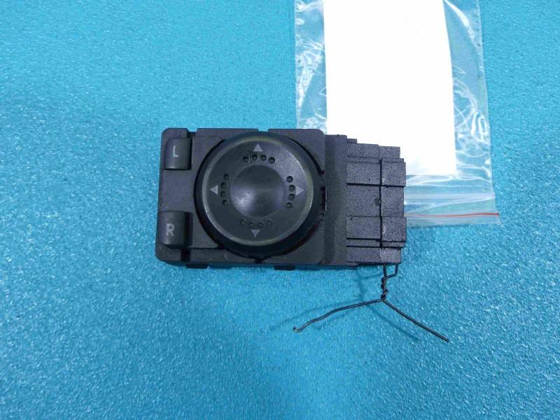 Блок кнопок склопідйомників Skoda Octavia 1 1U1959565C