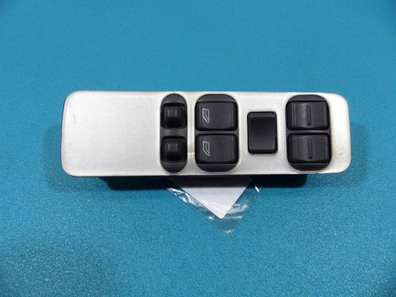 Блок кнопок склопідйомників Volvo V40 30860528