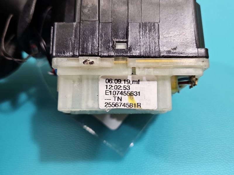 Подрулевой переключатель дворников Renault Captur 255674581R — фото детали 4