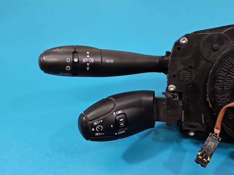Тубус підрульовий блок перемикачів Peugeot 407 96611303XT — фото деталі 3