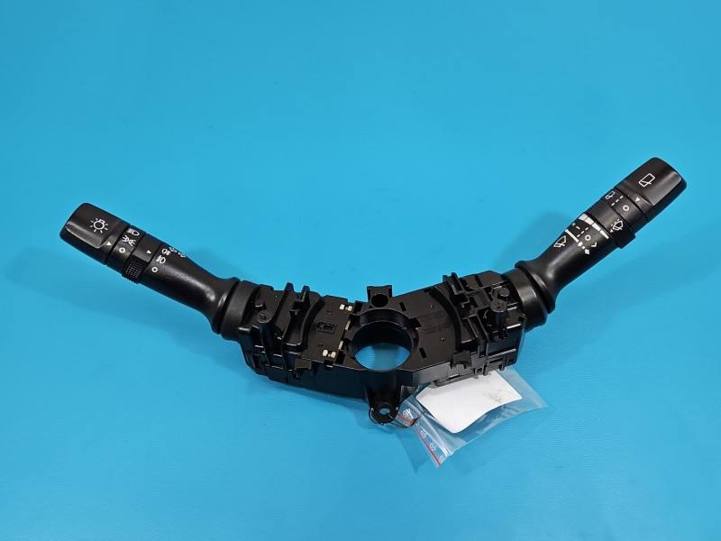 Тубус підрульовий блок перемикачів Hyundai Ix35 93420-2K560