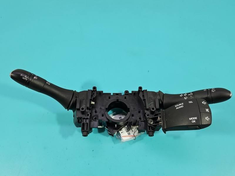 Тубус підрульовий блок перемикачів Renault Megane 4 255678341R