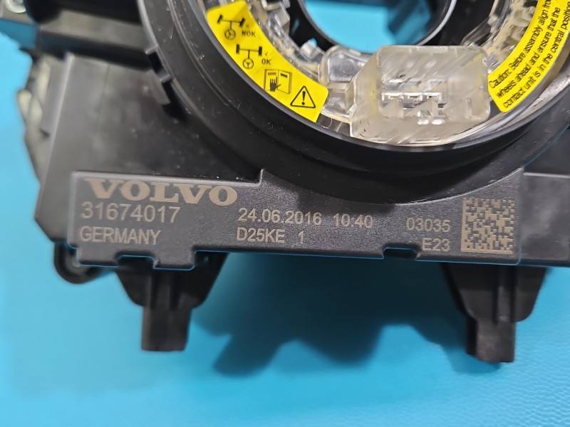 Тубус підрульовий блок перемикачів Volvo S90 31674017 — фото деталі 2