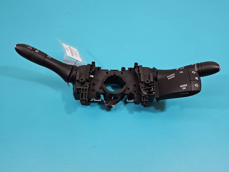 Тубус підрульовий блок перемикачів Renault Megane 4 255678134R
