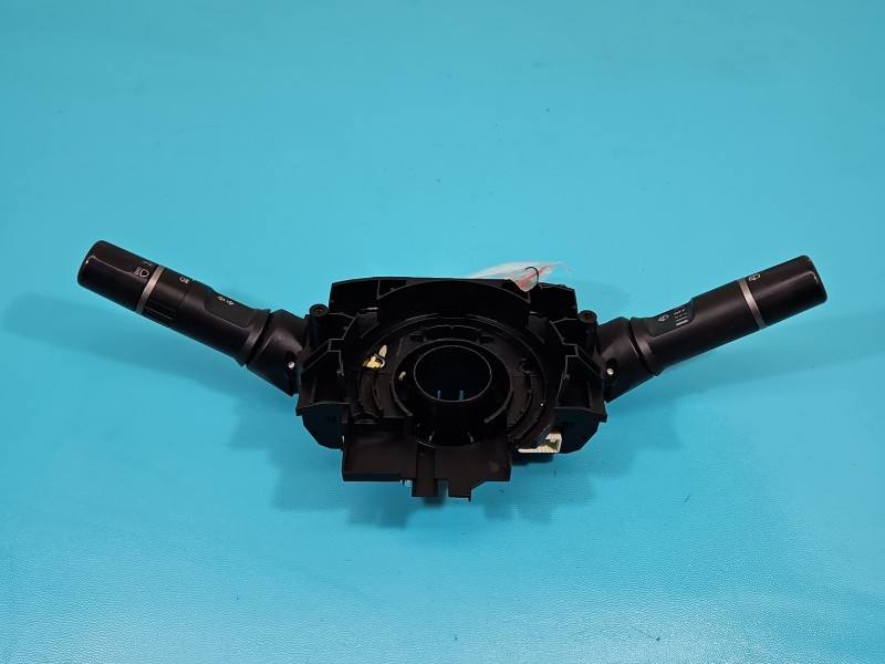 Тубус підрульовий блок перемикачів Mazda 2 DF7166128