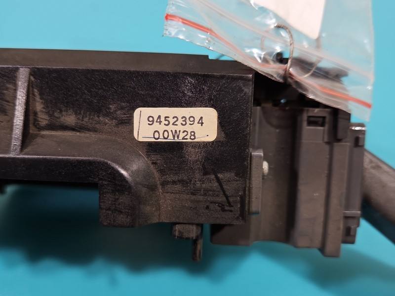 Тубус підрульовий блок перемикачів Volvo V70 31268578 — фото деталі 4