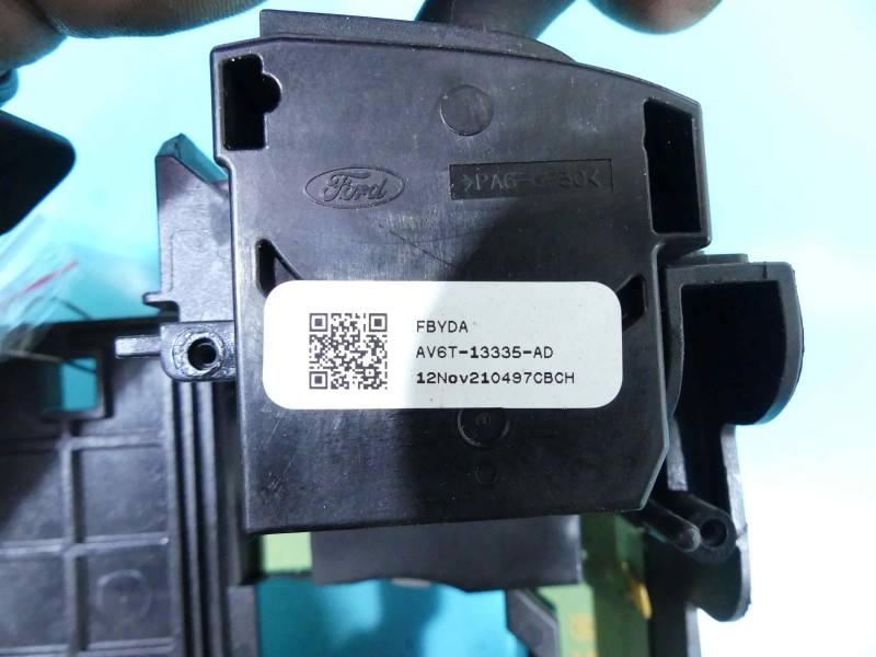 Тубус підрульовий блок перемикачів Ford Focus AV6T-13335-AD — фото деталі 2