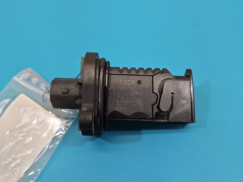 ДМРВ Расходомер воздуха Suzuki Swift 0280218265 — фото детали 2