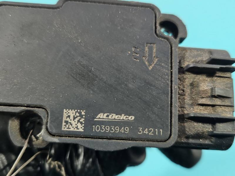 ДМРВ Расходомер воздуха Chevrolet Captiva 10393949 — фото детали 5
