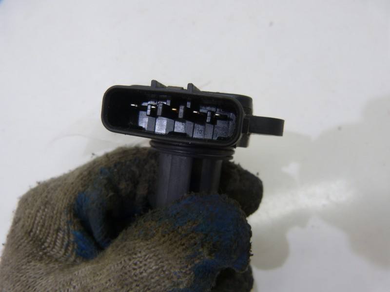 ДМРВ Витратомір повітря Toyota Avensis T22 — фото деталі 3