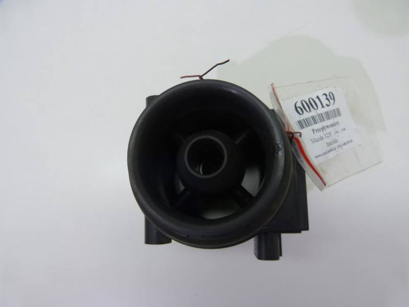 ДМРВ Витратомір повітря Mazda 323F