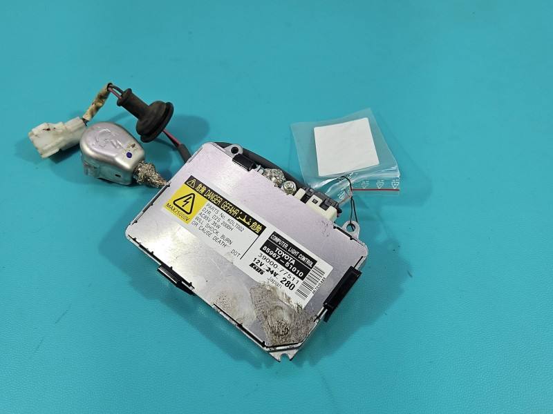 Блок розпалу ксенону Lexus RX 85967-51010