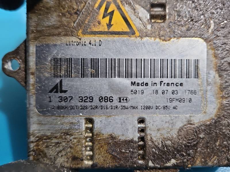 Блок розпалу ксенону Mazda 6 1307329086 — фото деталі 5