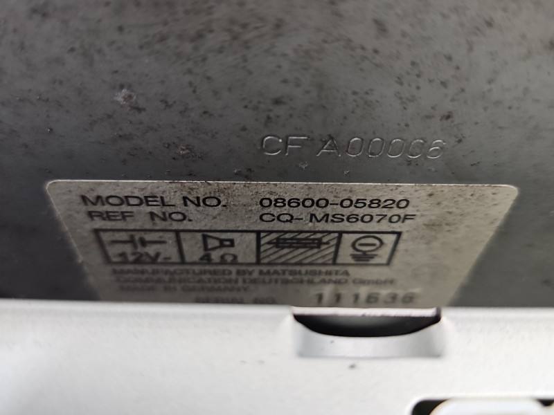 Штатна магнітола радіо Toyota Avensis T22 86110-05010 — фото деталі 6