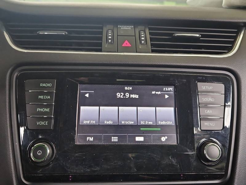 Штатна магнітола радіо Skoda Octavia 3 5E0919605B