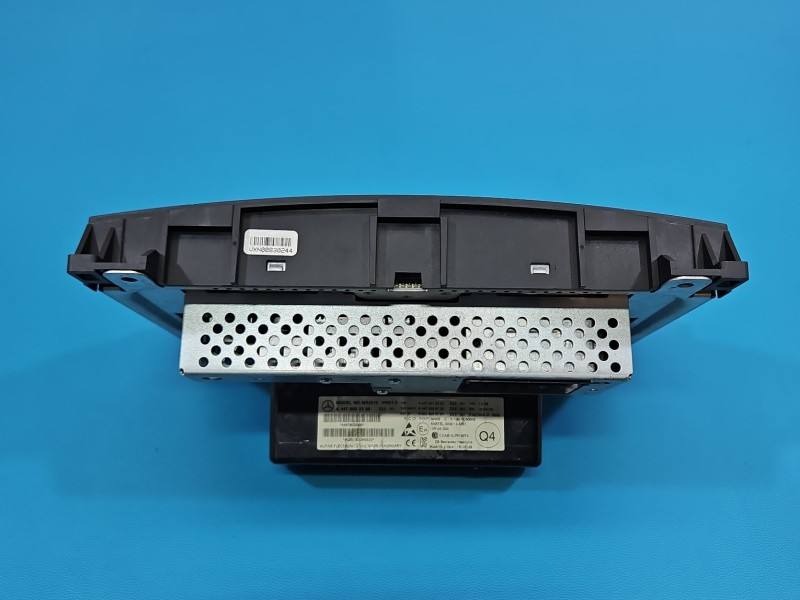 Штатная магнитола радио Mercedes Vito A4479002305 — фото детали 4