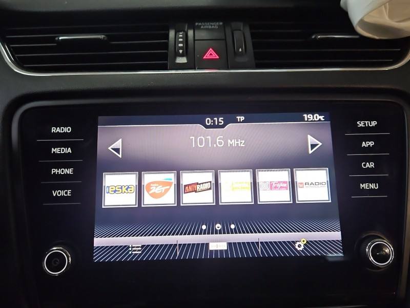 Штатна магнітола радіо Skoda Octavia 3 5E0919605N