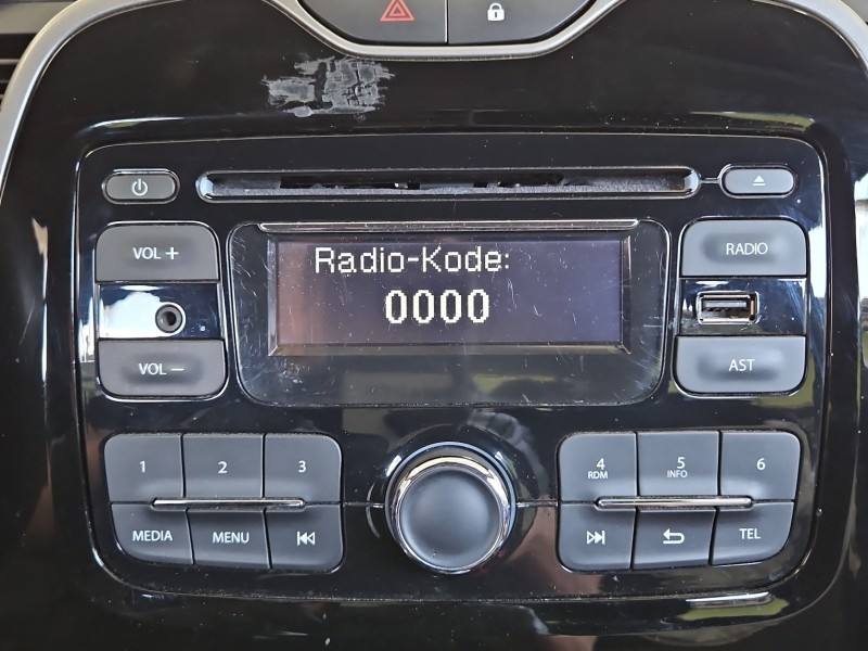 Штатна магнітола радіо Renault Captur 281158551R