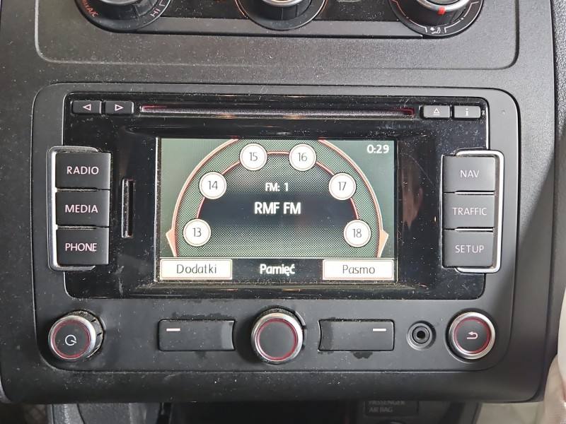 Штатная магнитола радио Volkswagen Caddy 3C8035279R
