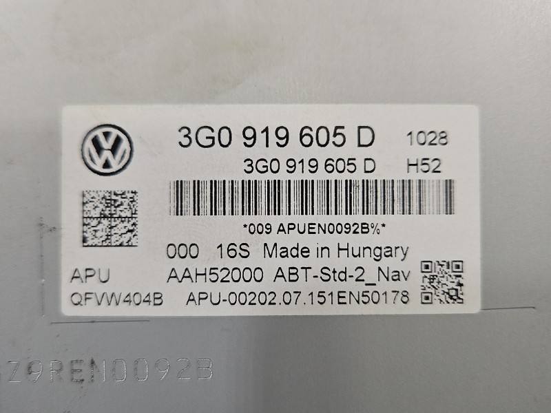 Штатна магнітола радіо Volkswagen Passat B8 3G0919605D — фото деталі 6