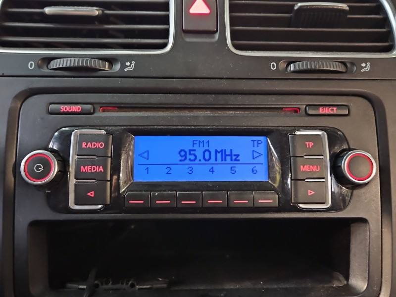 Штатна магнітола радіо Volkswagen Golf 6 5K0035156