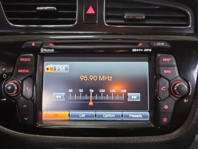 Штатна магнітола радіо Kia Ceed 96560-A2110WK