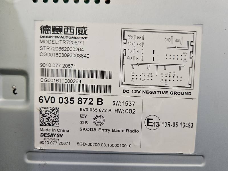 Штатна магнітола радіо Skoda Fabia 3 6V0035872B — фото деталі 12