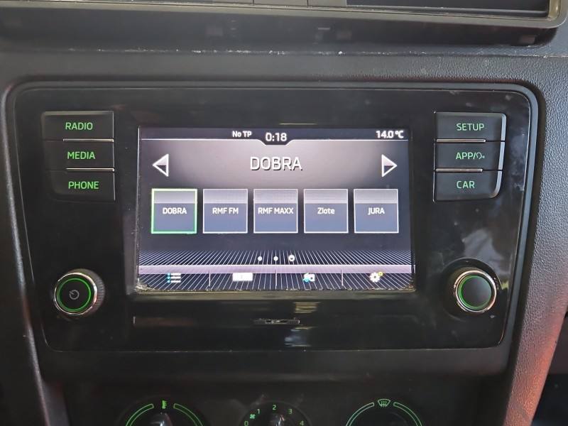 Штатная магнитола радио Skoda Rapid 5JA035871C